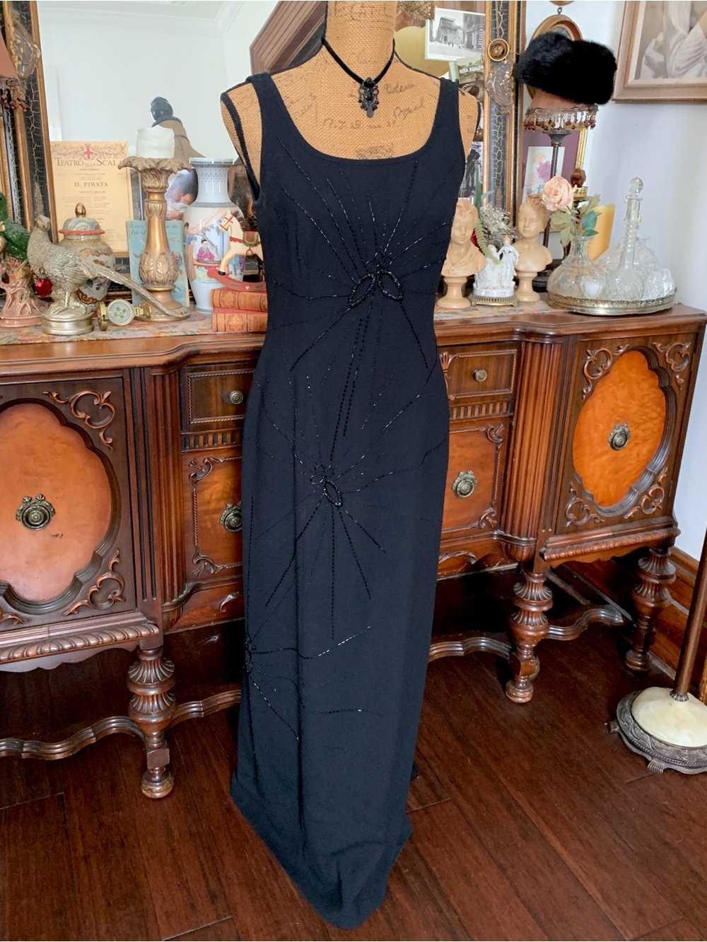 Vintage Black Beaded Floral Detail Sexy Glamorous Dress Prom Evening Gown